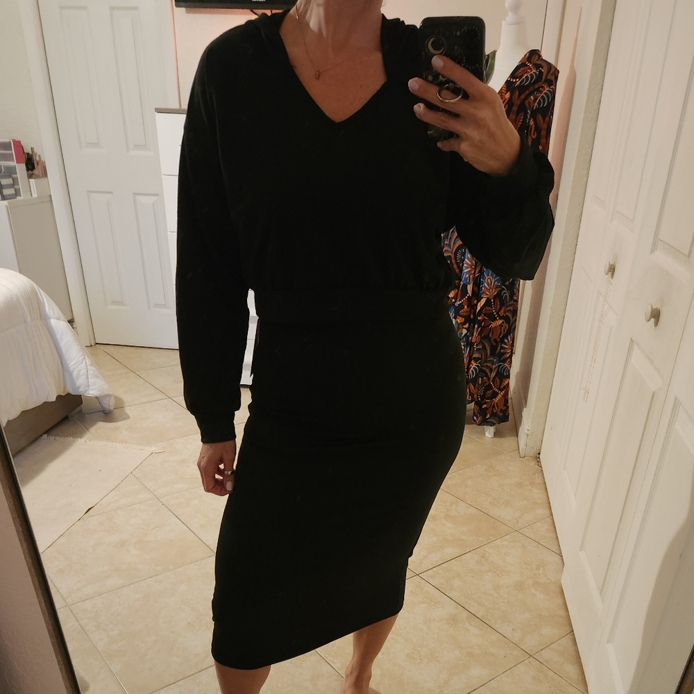 Basic V- Neck sleeveless dress and hooded crop sweartshirt set